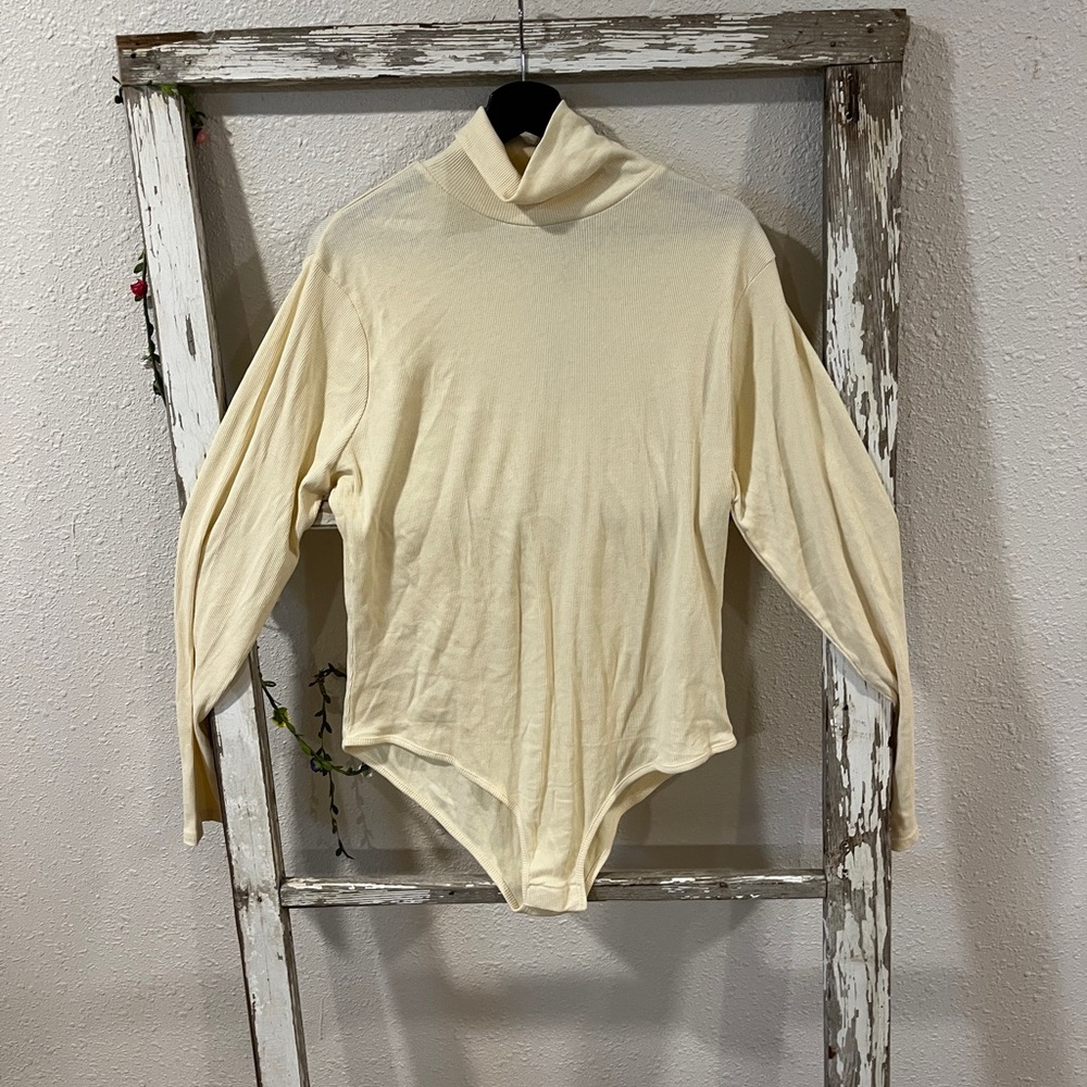 Boohoo Cream Long Sleeve Bodysuit